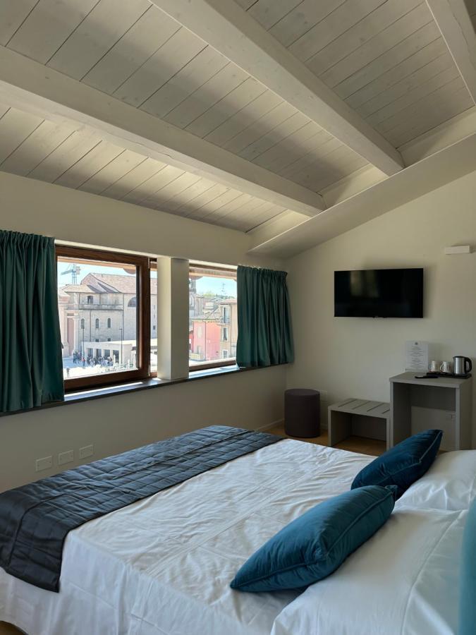 C House Rooms Lake Peschiera del Garda Exteriör bild