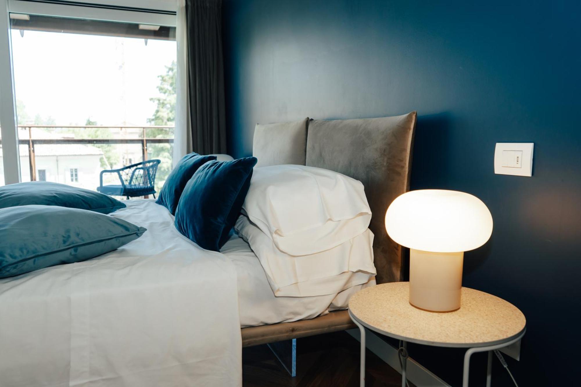 C House Rooms Lake Peschiera del Garda Exteriör bild