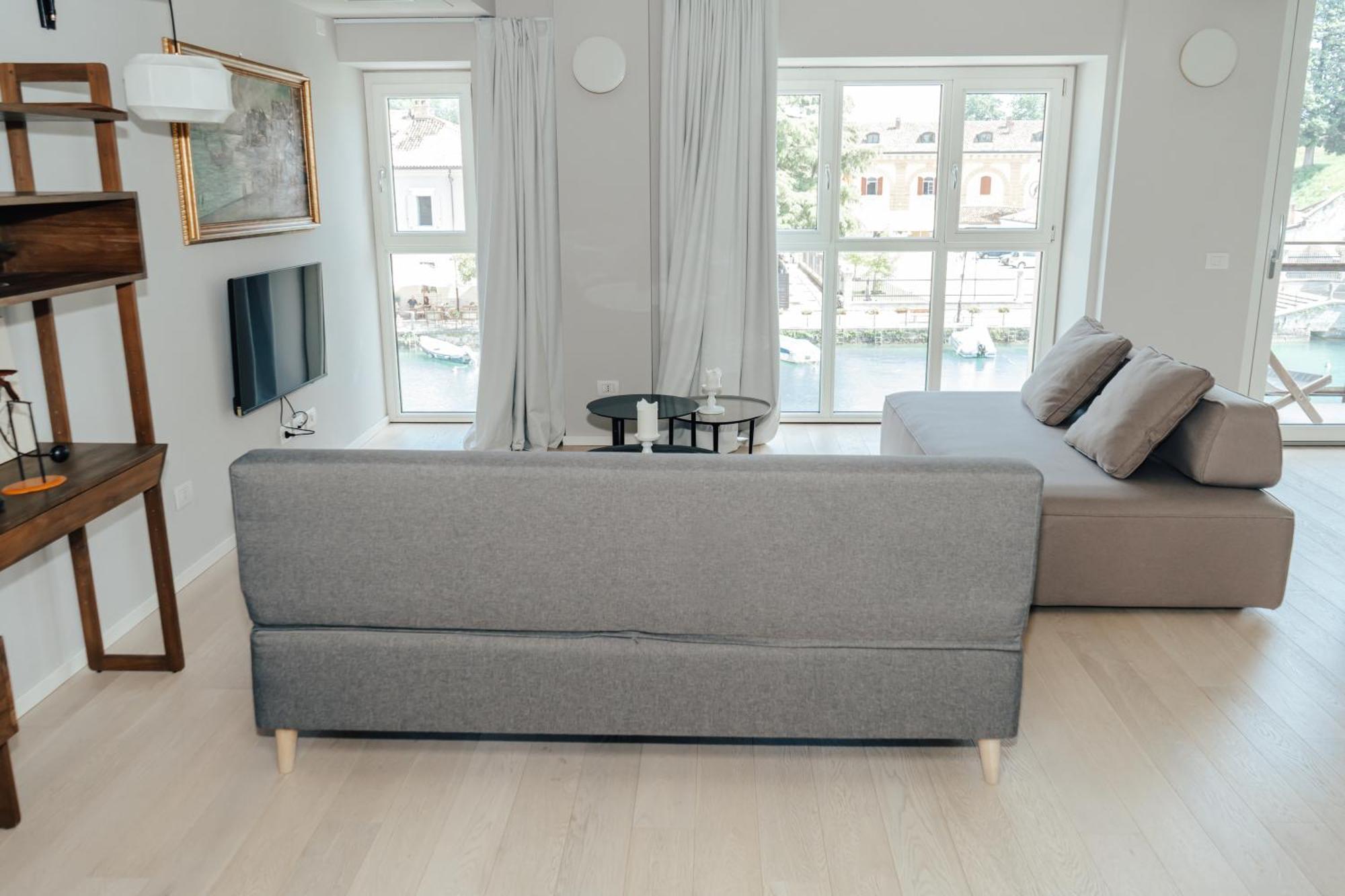 C House Rooms Lake Peschiera del Garda Exteriör bild